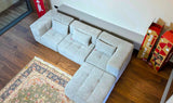 EEAZI modulares Sofa – Premium-Design, grau Farbe, stilvoll im Wohnzimmerambiente