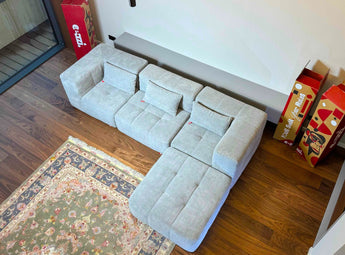 EEAZI modulares Sofa – Premium-Design, grau Farbe, stilvoll im Wohnzimmerambiente